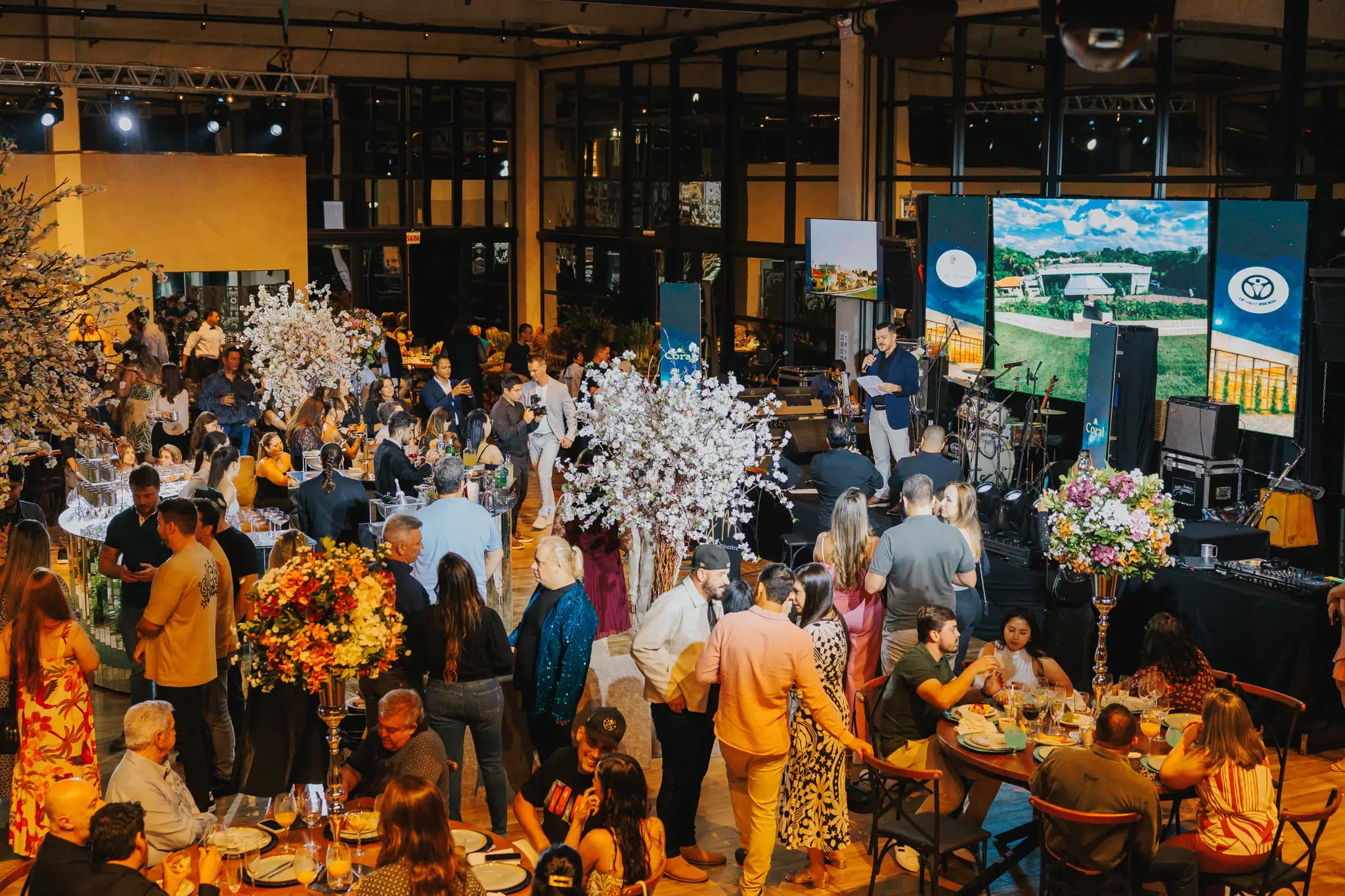 Salão do Espaço Coral montado para evento corporativo em Batatais SP